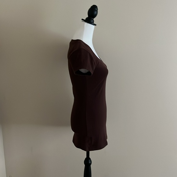⭐️Zenana Outfitters, Brown, Scoop neckTee,Size L⭐️ - Picture 7 of 9